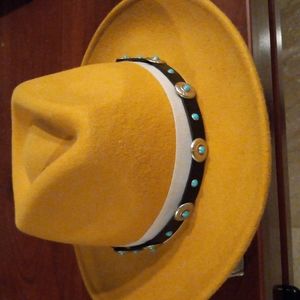 🤠💙Western Style Black Leather Hat Band With Silver & Turquoise Accents. 23"
